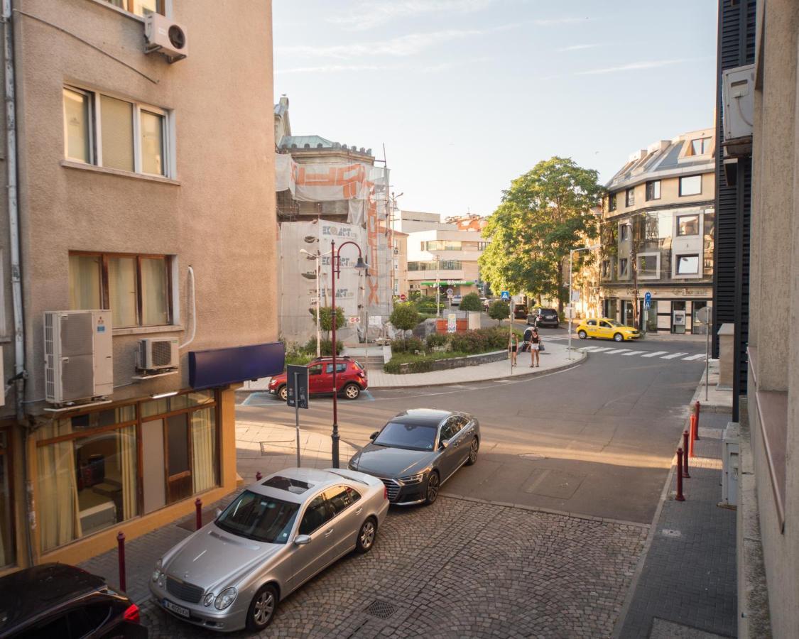 Super Center - Apartment On "Kiril & Metodi" Square Burgas City Exterior foto